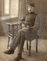 Personen/Johannes Menke als Soldat.jpg