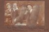 Album_1923_van_Piet_en_Christien_Dill/IMG_0001 Die drei Menkes auf dem Zaun im Moritzpark zu Cleve 1915.jpg